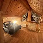 Wood Log Chalet