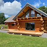 Wood Log Chalet Yssingeaux