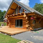 Wood Log Chalet *
