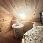 Wood Log Chalet *