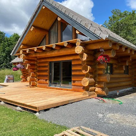 Wood Log Chalet *