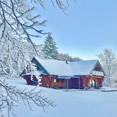 Wood Log Chalet *
